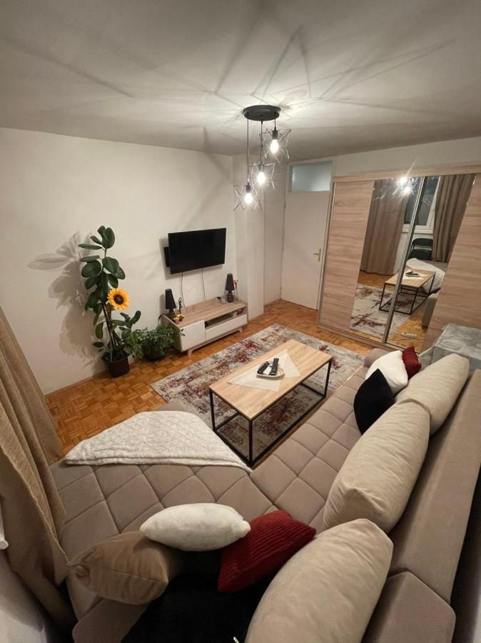 Feel Like Home Sarajevo Eksteriør bilde
